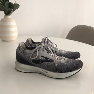 Brooks Levitate 2